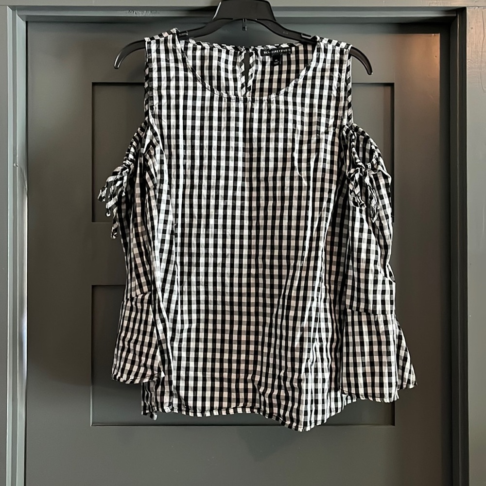 Signature Studio Off the Shoulder Plaid Long Sleeve